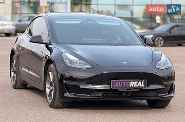 Седан Tesla Model 3 2022 в Кривому Розі