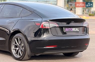 Седан Tesla Model 3 2022 в Кривому Розі