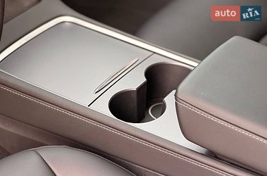 Седан Tesla Model 3 2022 в Кривому Розі
