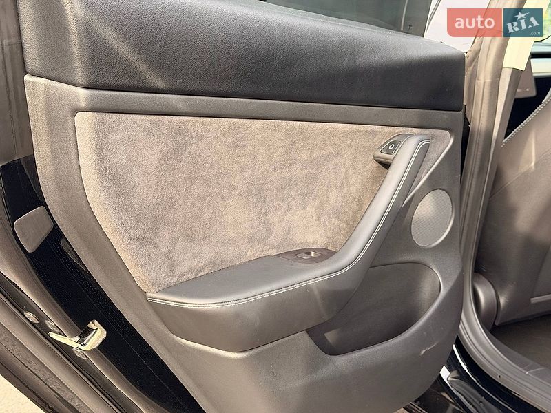 Седан Tesla Model 3 2022 в Кривому Розі