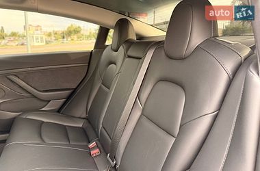 Седан Tesla Model 3 2022 в Кривому Розі