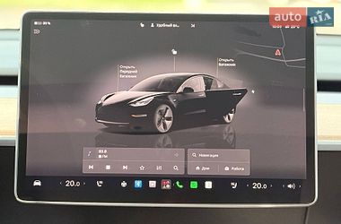 Седан Tesla Model 3 2022 в Кривому Розі