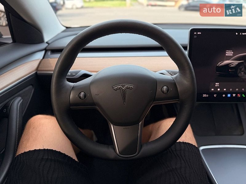 Седан Tesla Model 3 2022 в Кривому Розі