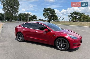 tesla model-3 2018 в Одеса від професійного продавця 
