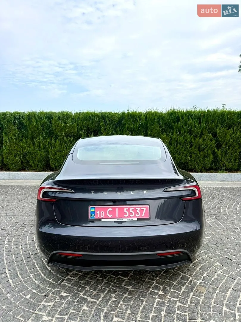 2025 Tesla Model 3 - мініатюра 4
