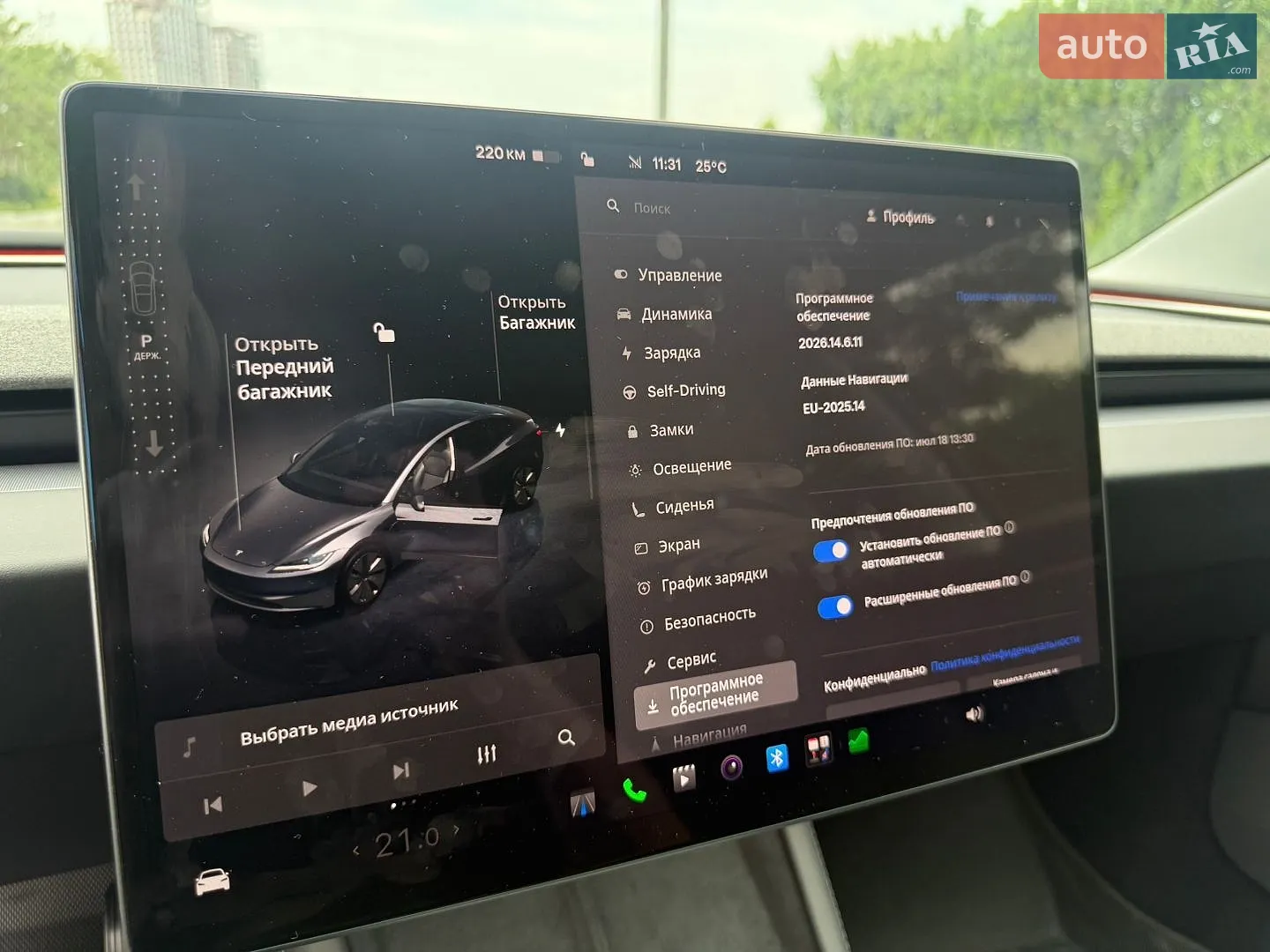 2025 Tesla Model 3 - мініатюра 21