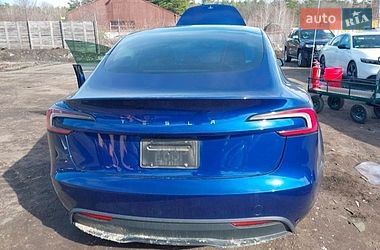 Седан Tesla Model 3 2025 в Києві