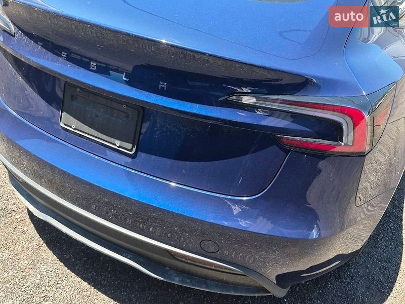 Седан Tesla Model 3 2025 в Києві