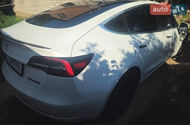 Седан Tesla Model 3 2018 в Миргороді