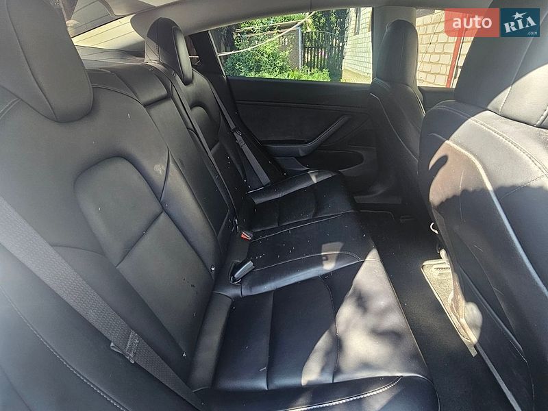 Седан Tesla Model 3 2018 в Миргороді