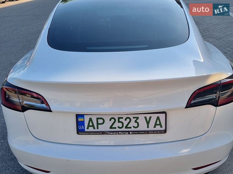 Седан Tesla Model 3 2021 в Запоріжжі