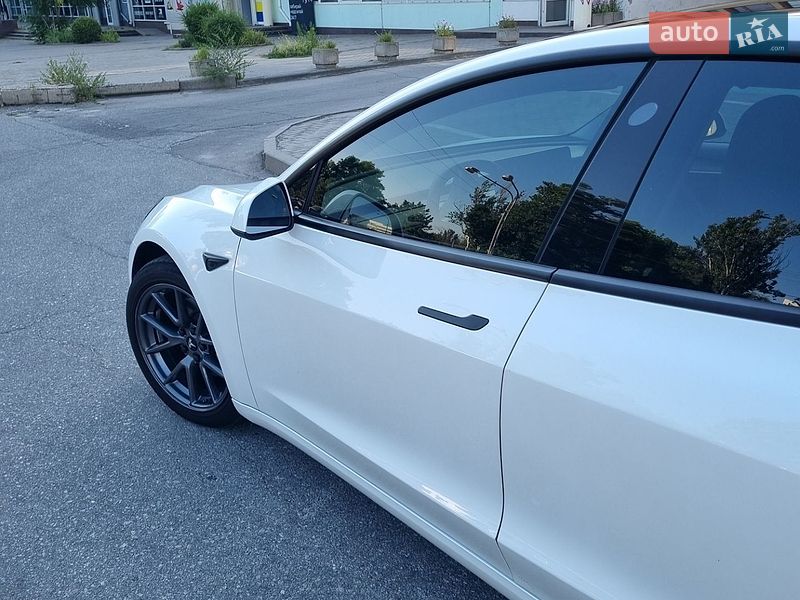 Седан Tesla Model 3 2021 в Запоріжжі