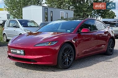 tesla model-3 2024 в Киев от профессионального продавца Андрій
