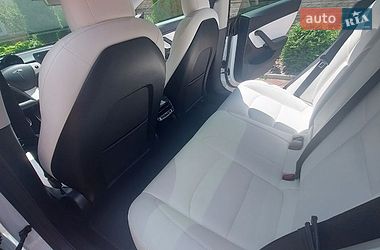 Седан Tesla Model 3 2020 в Житомире