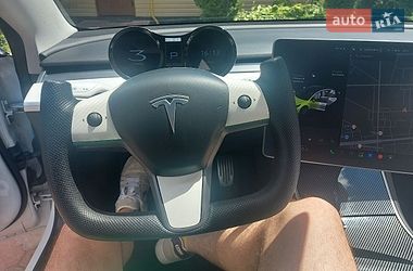 Седан Tesla Model 3 2020 в Житомире