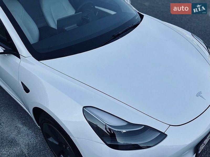 Седан Tesla Model 3 2022 в Ивано-Франковске