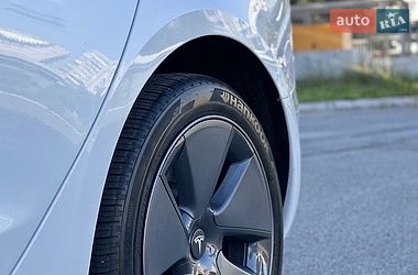 Седан Tesla Model 3 2022 в Ивано-Франковске