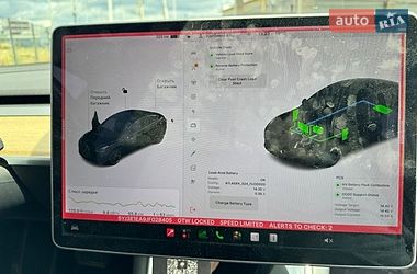 Седан Tesla Model 3 2018 в Львове
