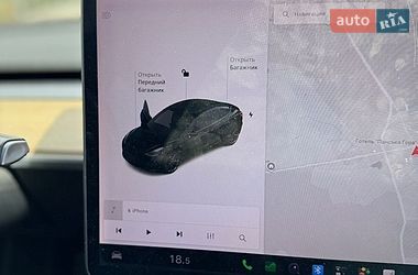 Седан Tesla Model 3 2018 в Львове