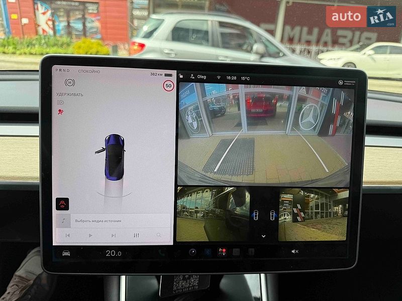 Седан Tesla Model 3 2018 в Львове