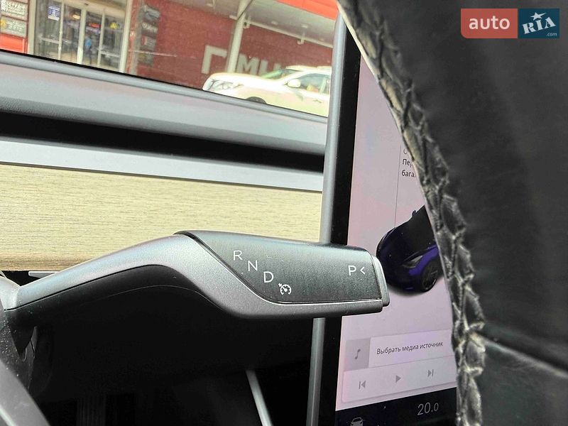 Седан Tesla Model 3 2018 в Львове