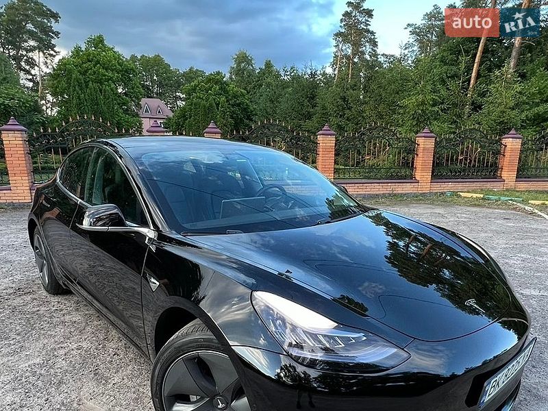 Tesla Model 3 2019