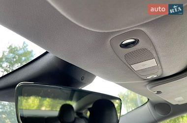 Седан Tesla Model 3 2019 в Нетішині