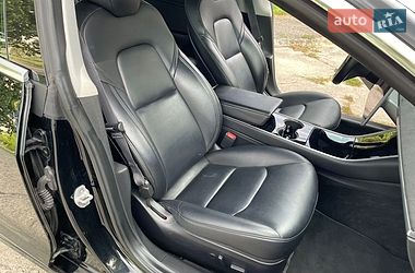 Седан Tesla Model 3 2019 в Нетішині
