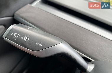 Седан Tesla Model 3 2019 в Нетішині