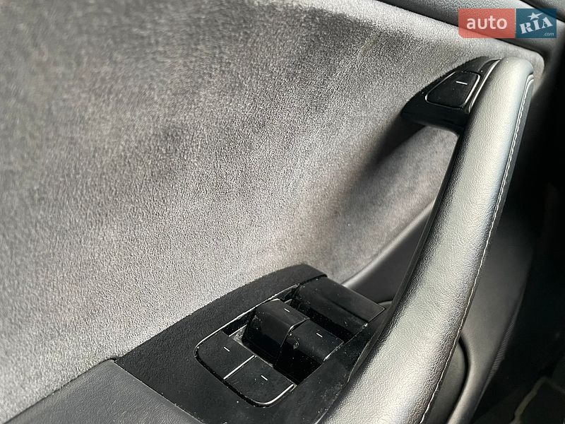 Седан Tesla Model 3 2019 в Нетішині