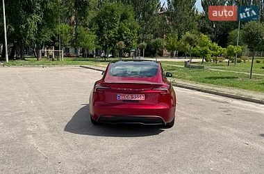 Седан Tesla Model 3 2025 в Кривому Розі