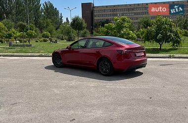 Седан Tesla Model 3 2025 в Кривому Розі