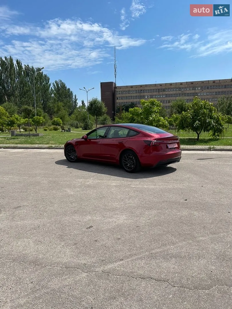 2025 Tesla Model 3 - мініатюра 26