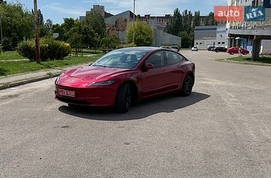 Седан Tesla Model 3 2025 в Кривому Розі