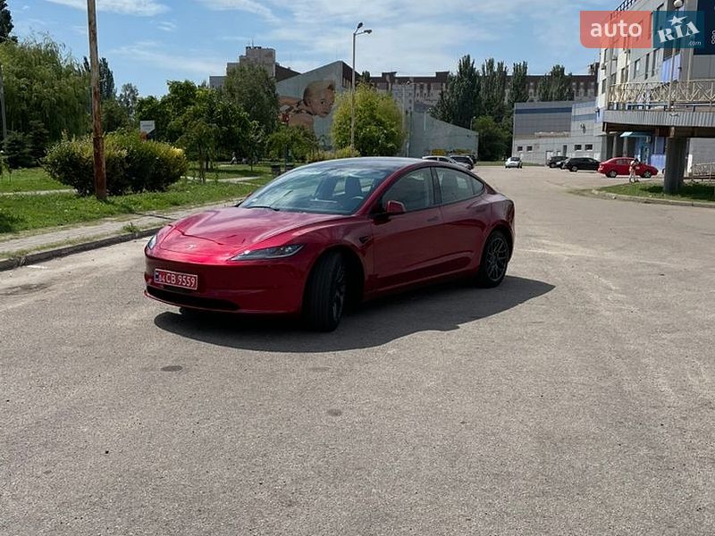 Седан Tesla Model 3 2025 в Кривому Розі
