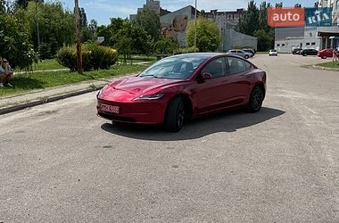 Седан Tesla Model 3 2025 в Кривому Розі
