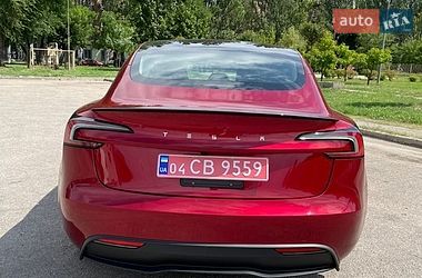 Седан Tesla Model 3 2025 в Кривому Розі