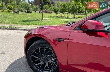Седан Tesla Model 3 2025 в Кривому Розі