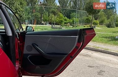 Седан Tesla Model 3 2025 в Кривому Розі
