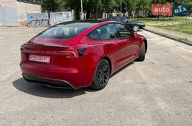Седан Tesla Model 3 2025 в Кривому Розі