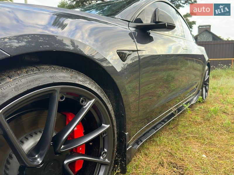 Седан Tesla Model 3 2024 в Полтаві