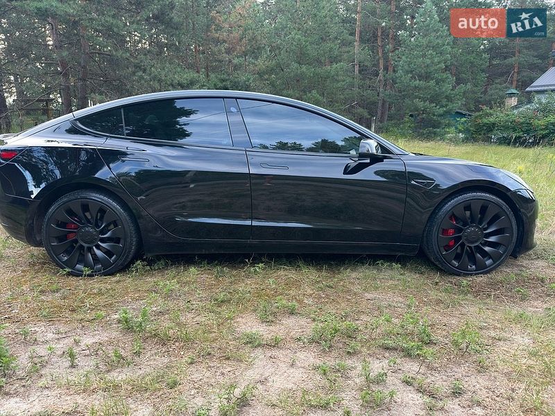 Tesla Model 3 2022