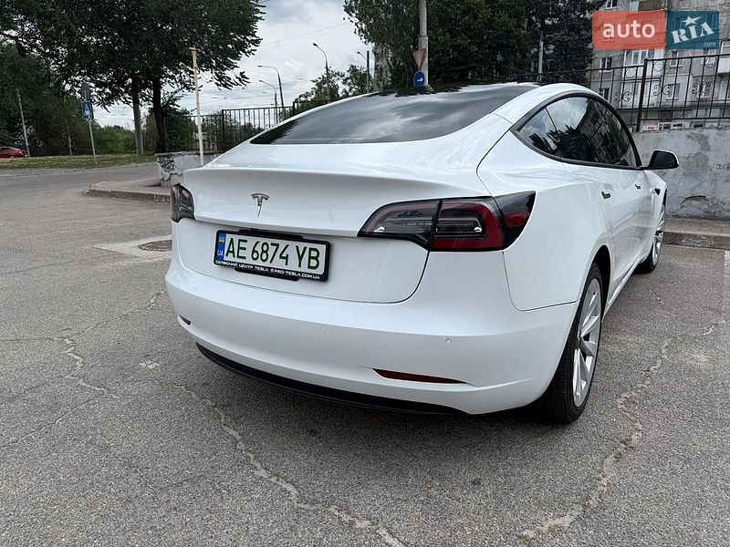 Седан Tesla Model 3 2022 в Запоріжжі