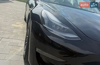 Седан Tesla Model 3 2022 в Львові
