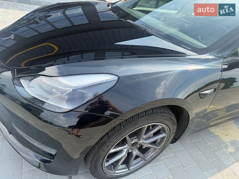 Седан Tesla Model 3 2022 в Львові