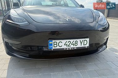 Седан Tesla Model 3 2022 в Львові