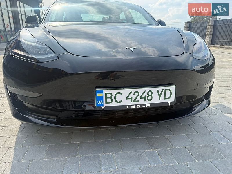 Седан Tesla Model 3 2022 в Львові