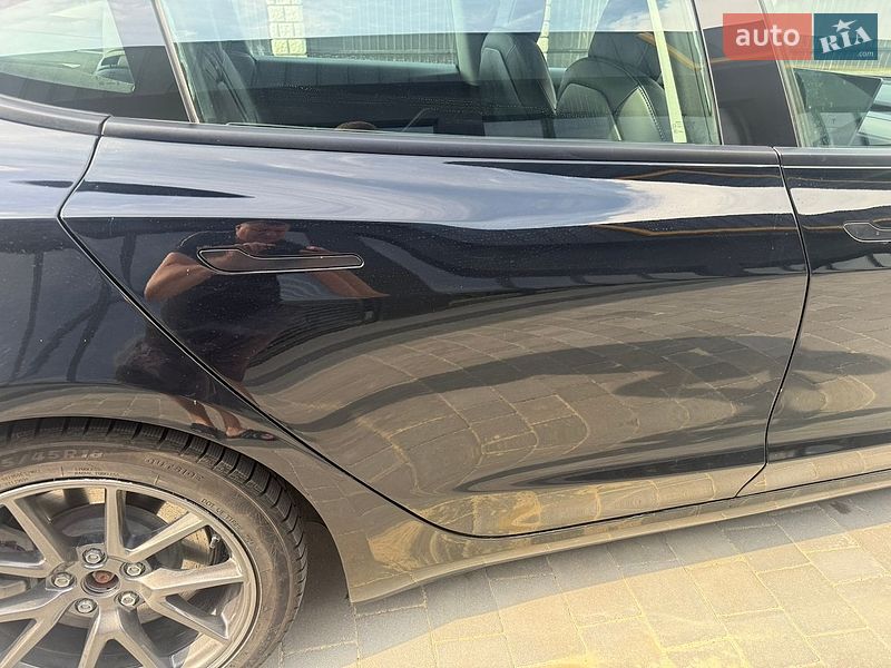 Седан Tesla Model 3 2022 в Львові