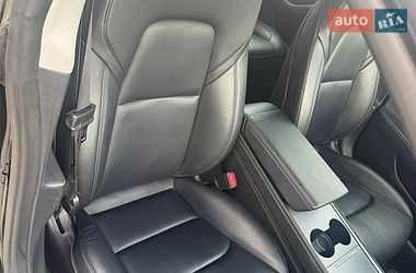 Седан Tesla Model 3 2022 в Львові