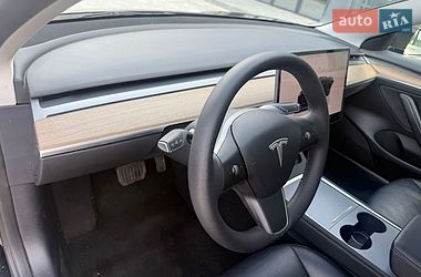Седан Tesla Model 3 2022 в Львові